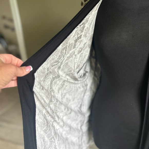 Snakeskin Print Kimono - Picture 5 of 6